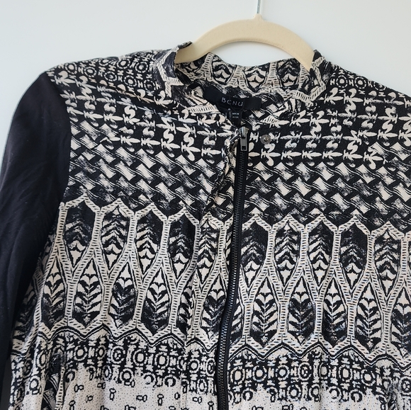 Zip up sweater - Picture 2 of 3